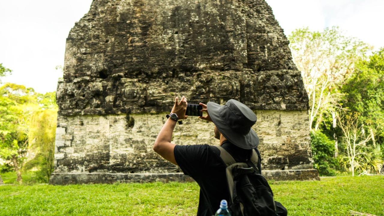 Jungle Lodge Tikal Hostal ภายนอก รูปภาพ
