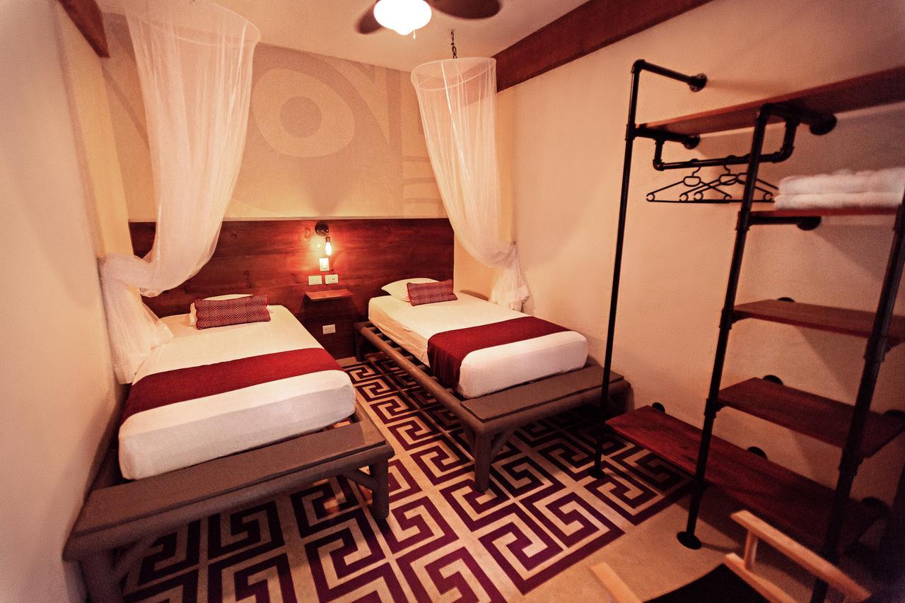 Jungle Lodge Tikal Hostal ภายนอก รูปภาพ