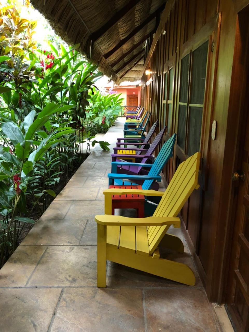 Jungle Lodge Tikal Hostal ภายนอก รูปภาพ