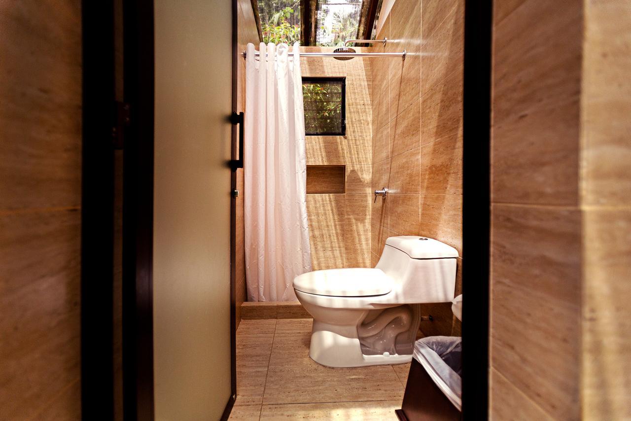 Jungle Lodge Tikal Hostal ภายนอก รูปภาพ
